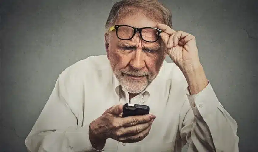 khám mắt cho người cao tuổi 4